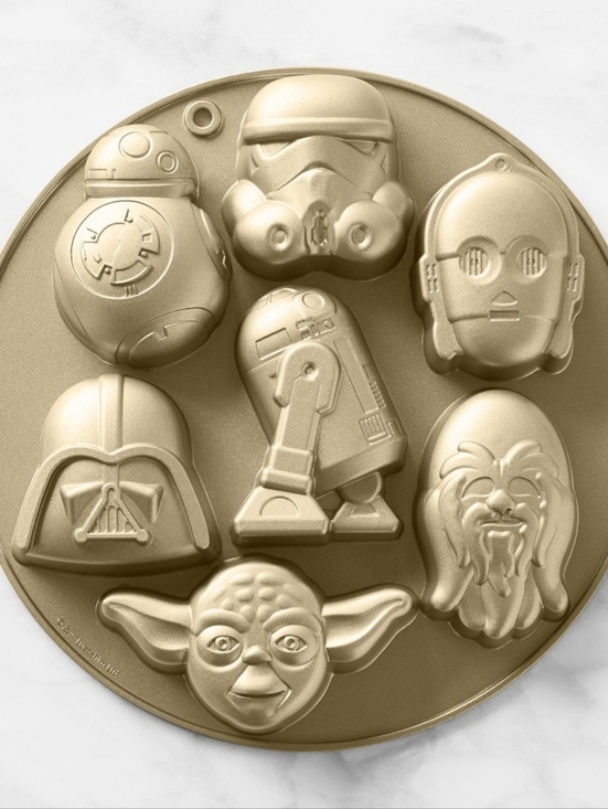 Williams Sonoma Other - Williams Sonoma Star Wars™ Cakelet Pan, 12" Aluminum Non Stick